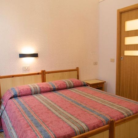 B&B Castiglia باليرمو المظهر الخارجي الصورة
